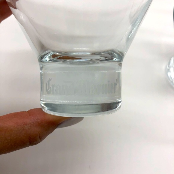 Pair of Grand Marnier glasses - Picture 3 of 5
